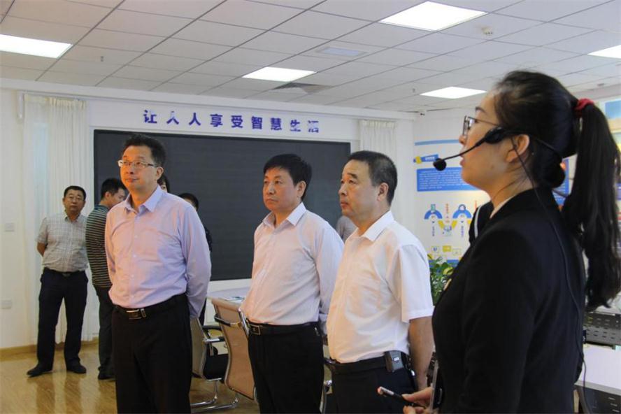 辽阳市何亚琼副市长莅临J9集团国际站电商调研.jpg 辽阳市何亚琼副市长莅临J9集团国际站电商调研.jpg